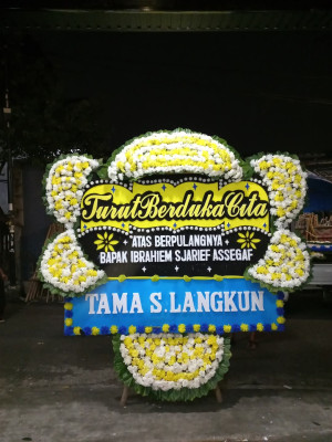 Papan Bunga Duka di Sadeng